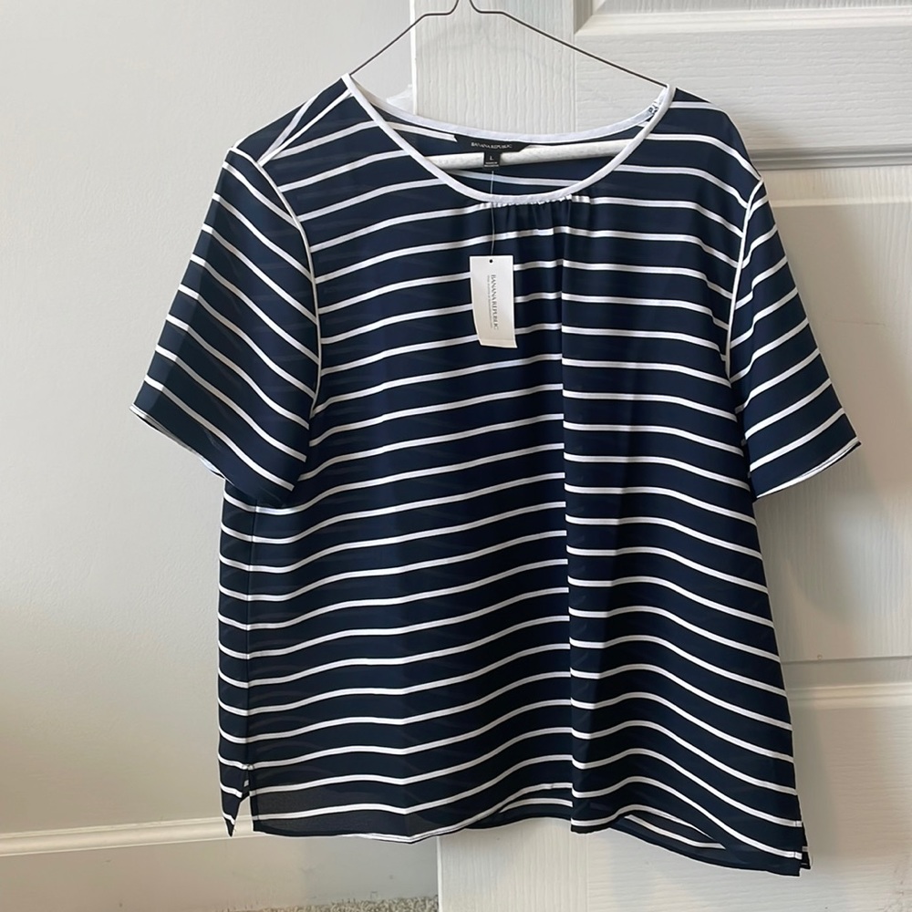 NWT Banana Republic size Large navy and white striped blouse